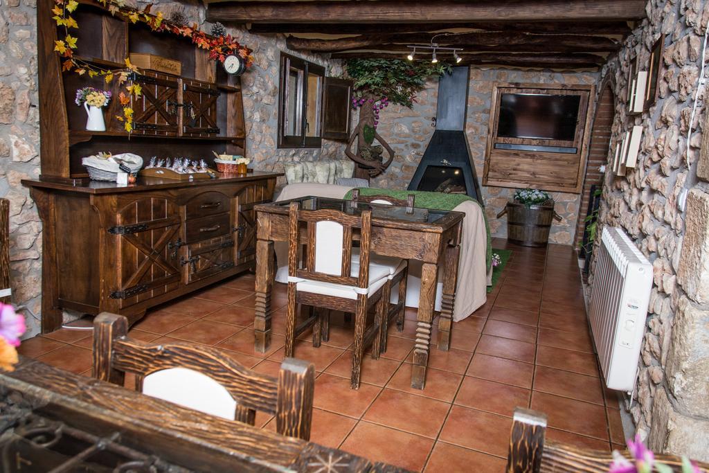 Cal Ganso Encantat Albinyana Exterior photo
