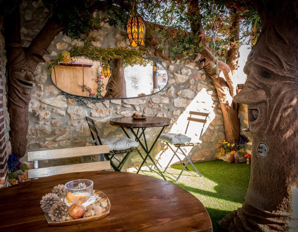 Cal Ganso Encantat Albinyana Exterior photo
